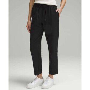 Lululemon Tapered-Leg Mid-Rise Pant 7/8 Length *Luxtreme Black Small EUC